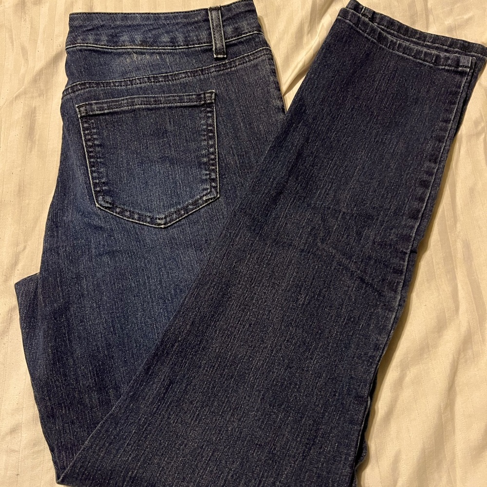 BANDOLINO Caroline slim jeans. Dark blue medium wash EUC.